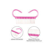 Perie pentru unghii, Chique