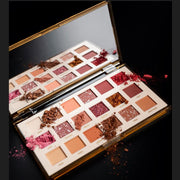 Trusa de machiaj cu oglinda, Very Nude Eyeshadow Palette, Magic Studio